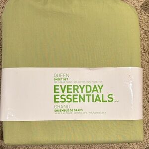 Green Queen Sheet Set